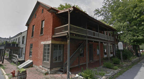 This Historic Tavern First Opened In The 1700s And Is Now One Of The Best Restaurants In Kentucky