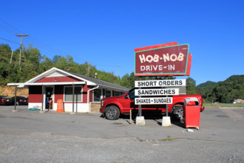 The Burgers And Shakes From This Middle-Of-Nowhere Drive-In Are Worth The Trip From Anywhere In Virginia