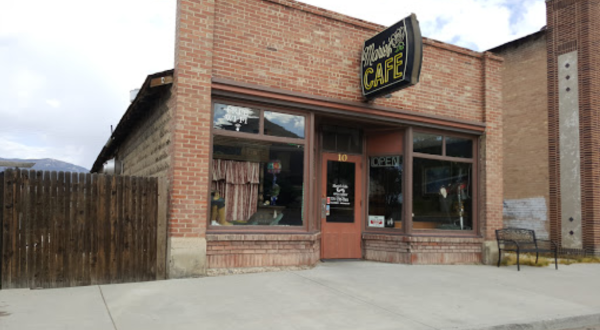 This Tiny Brick Restaurant In Nevada Proves That Small Towns Have The Best Food