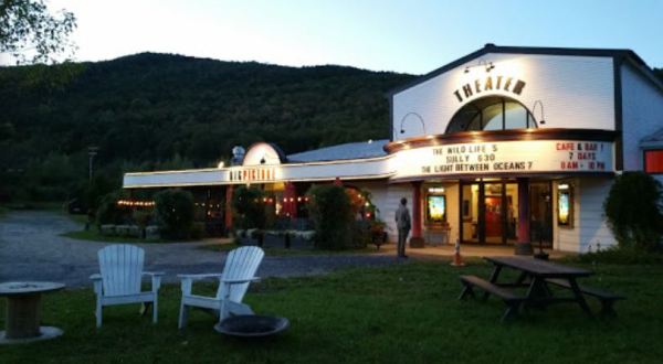 The World’s Best Maple Donuts Are Hiding Inside This Charming Vermont Movie Theater