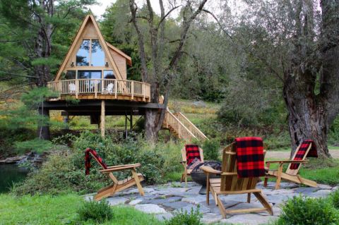 There Is Nothing Rustic About An Overnight Stay In This Luxurious Vermont Treehouse