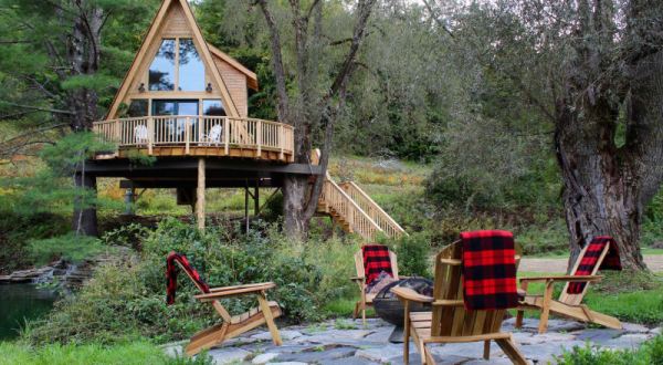 There Is Nothing Rustic About An Overnight Stay In This Luxurious Vermont Treehouse