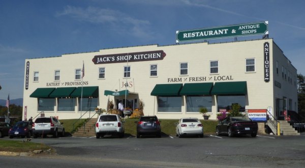 The Incredible Farm Restaurant In Virginia That Features An Antique Store Inside