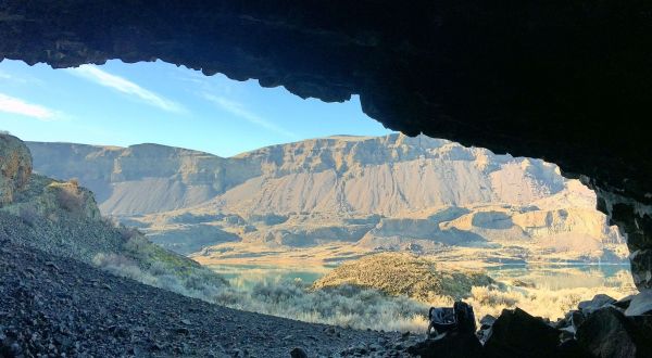 Hike To These Rocky Caves In Washington For An Out-Of-This World Experience