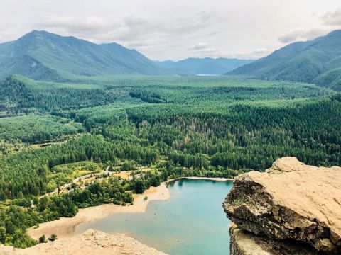 This Invigorating Washington Trail Takes You Straight To The Top Of The World