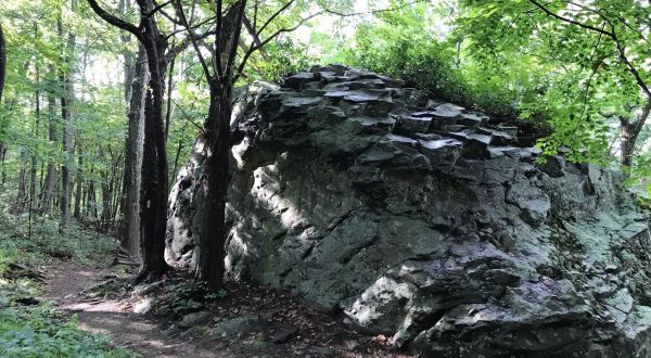 The Incredible Virginia Hiking Trail That Takes You Past Ancient Lava Flow