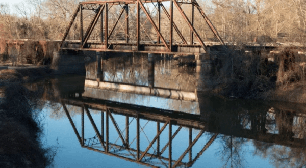 America’s Last Remaining Train Trestle Bridge Is Hiding In Small-Town Texas