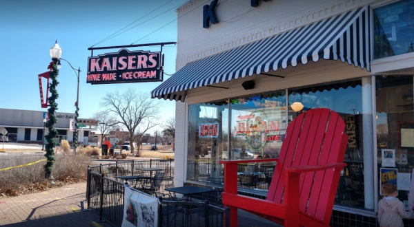 This Old-Fashioned Ice Cream Parlor In Oklahoma Serves The Most Scrumptious Sundaes
