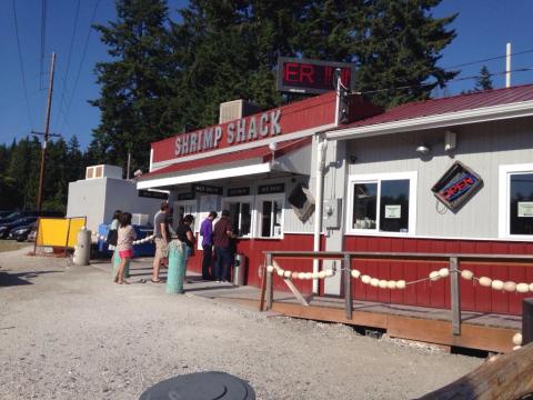 This Ramshackle Shrimp Shack Hiding In Washington Serves The Best Seafood Around