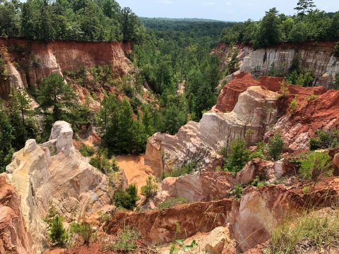 This Georgia Canyon Is The Coolest Thing You'll Ever See For Free