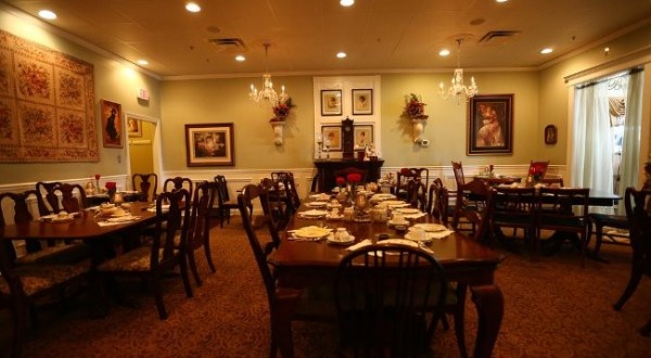 This Charming Tea Room In Delaware Is Like Something Out Of A British Fairy Tale