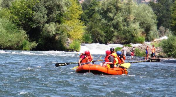 Take This Oregon River Float Tour For The Most Scenic Adventure Ever