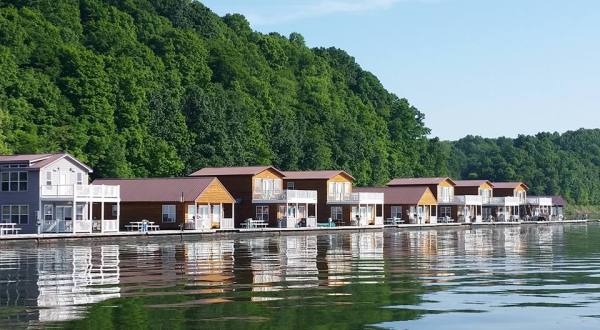 These Floating Cabins In Kentucky Are The Ultimate Place To Stay Overnight This Summer