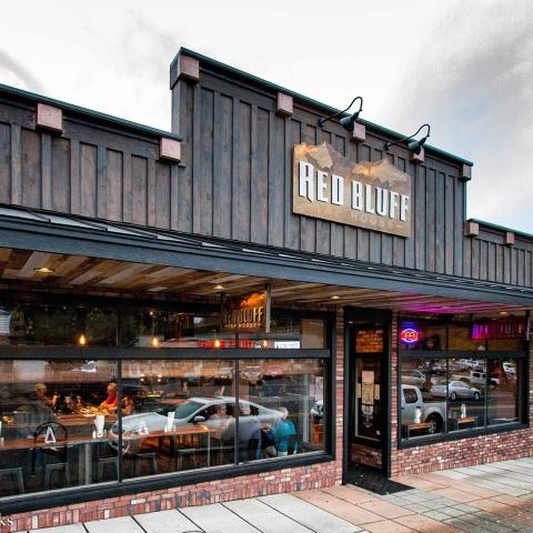 These 9 Unassuming Pubs In Washington Serve Meals To Die For
