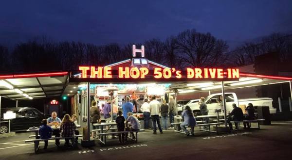 The Old Fashioned Drive-In Restaurant In Tennessee That Hasn’t Changed In Decades