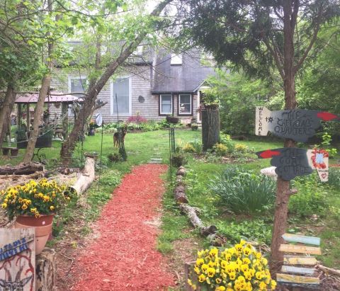 There's A Bed and Breakfast On This Goat Farm In Rhode Island And You Simply Have To Visit