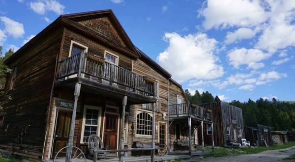 Take A Step Back In Time To The 1880s At This Historic Montana Ranch