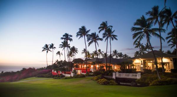 One Of America’s Best Outdoor Restaurants Is Right Here In Hawaii And You Absolutely Must Visit