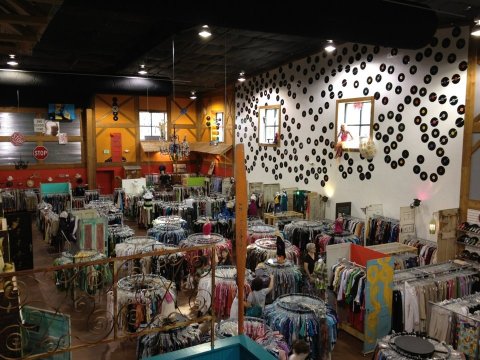The 17,000-Square-Foot Thrift Shop In Mississippi That's Almost Too Good To Be True