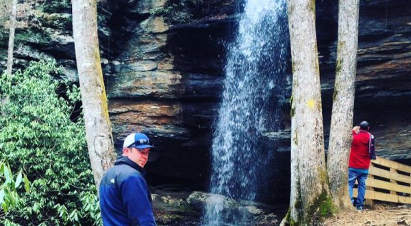 The Hike To This Little-Known North Carolina Waterfall Is Short And Sweet