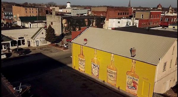 The Small Kentucky Town That’s Painted With More Murals Than You Can Count