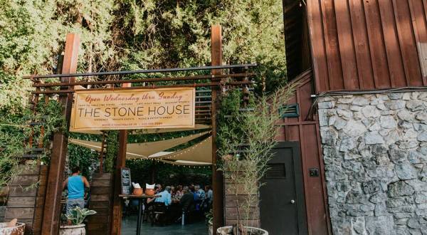 There’s A Restaurant Inside Of This 19th Century Brewery In Northern California And It’s Incredible
