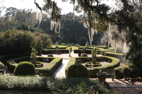 You Can't Pass Up A Visit To These Hidden Gardens In Louisiana