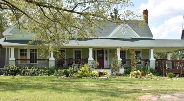 This Georgia Restaurant Located Inside A Historic 1900s Home Is A Hidden Gem Waiting To Be Discovered