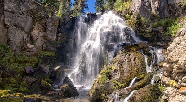 The Hike To This Little-Known Northern California Waterfall Is Short And Sweet
