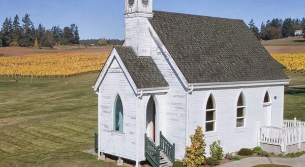 The School House Winery In Washington That’s Just As Charming As It Sounds