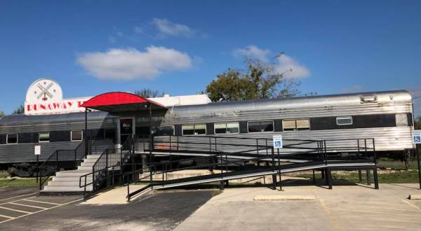 This Train Near Austin Is Actually A Restaurant And You Need To Visit