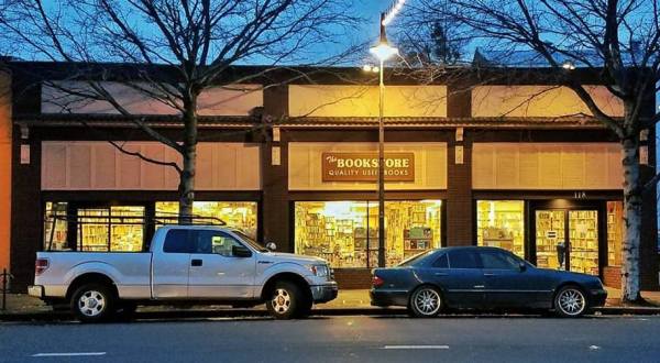 The Largest Discount Bookstore In Northern California Has More Than 60,000 Books