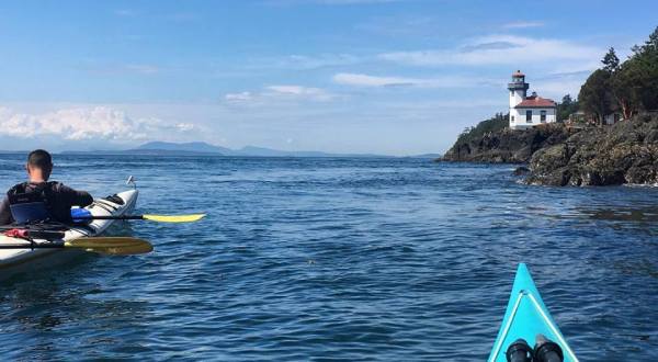 Paddle Into Summer On This Remarkable Kayak Wine Tour In Washington