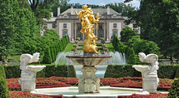 The Largest French Garden In The Country Is Hiding In Delaware’s Brandywine Valley