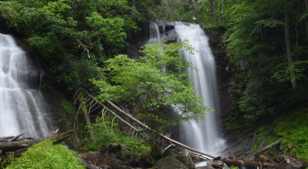 The Hike To This Little-Known Georgia Waterfall Is Short And Sweet