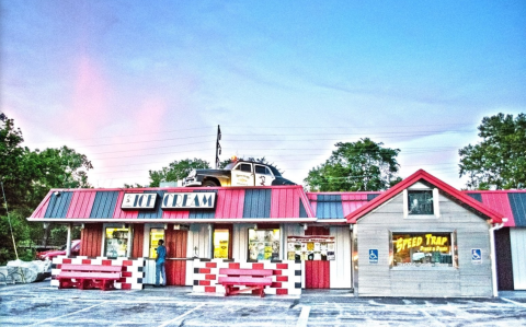 SpeedTrap Diner Is Cleveland's Very Own 50s-Themed Diner