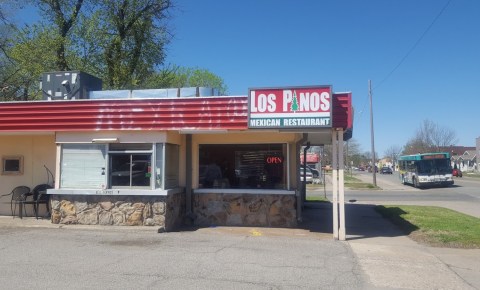 The Fried Tacos At This Tiny Kansas Restaurant Are Just As Incredible As They Sound
