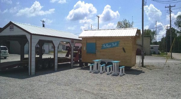 The Roadside Hamburger Hut In Illinois That Shouldn’t Be Passed Up