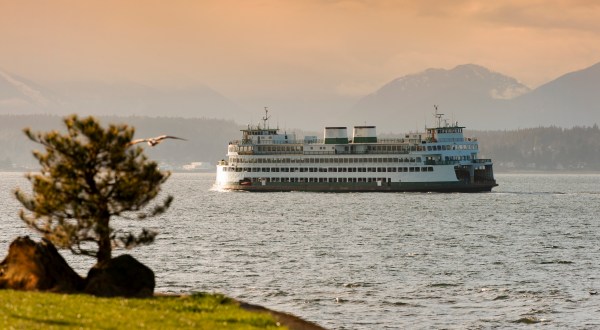 Take These 5 Ferry Boats For An Unbeatable Scenic View