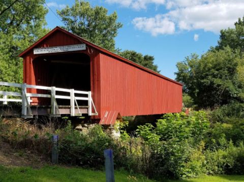 8 Undeniable Reasons To Visit The Oldest And Longest Covered Bridge In Illinois