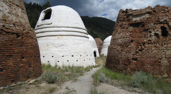 Most People Don’t Know About These Strange Ruins Hiding In Montana