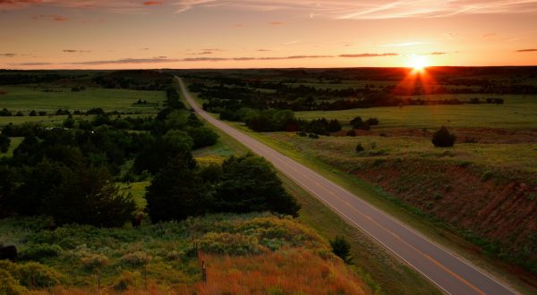 The 40-Mile Scenic Drive In Kansas You Will Want To Take As Soon As You Can