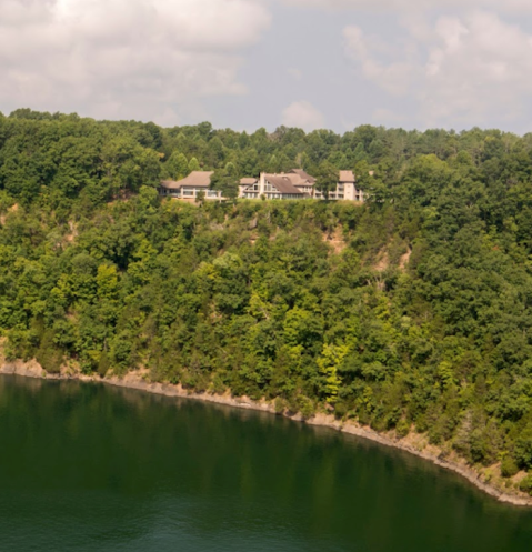 There's A Breathtaking Hotel Tucked Away Inside Of This Kentucky State Park