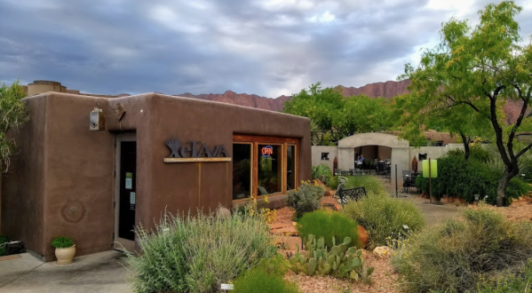 The Small Restaurant Hiding In The Middle Of The Utah Desert That’s So Worth The Journey