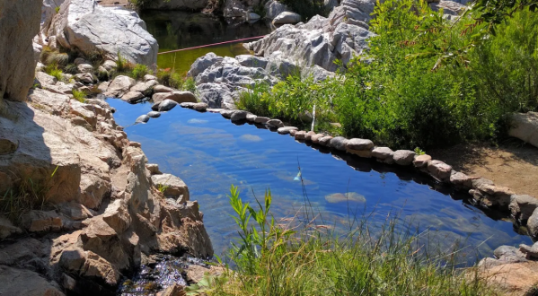 You Can Hike To A Natural Hot Springs Along This Southern California Trail And It’s Just As Awesome As It Sounds