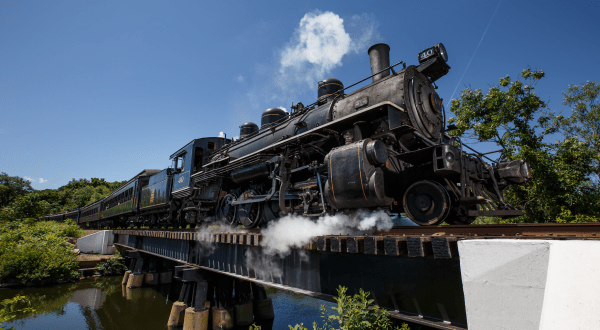 Your Whole Family Will Love This Scenic Storybook Train Ride In Connecticut
