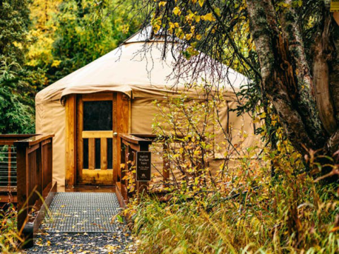 Stay In These 6 Incredible Yurts In Alaska For An Overnight You Won't Soon Forget