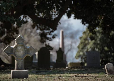 The Fascinating Cemetery Tour That Will Show You A Side Of Tennessee You've Never Seen Before