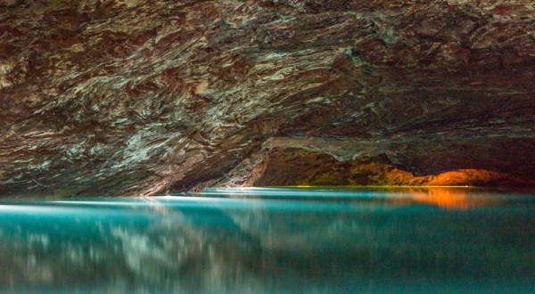 Tennessee Is Home To A Bottomless Lake And You’ll Want To See It For Yourself