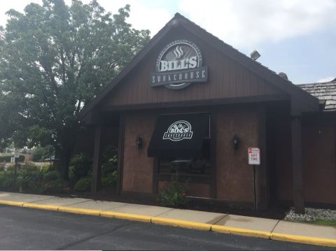 Bill's Smokehouse Has A Brunch Buffet In Indiana That Will Have You Setting Your Alarm